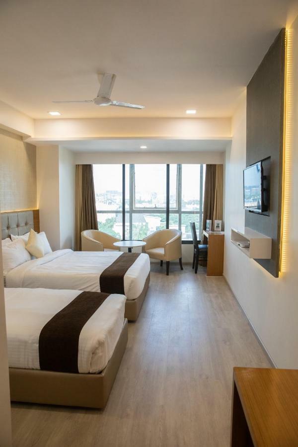Hotel Grace Galaxy Mumbai Exterior photo