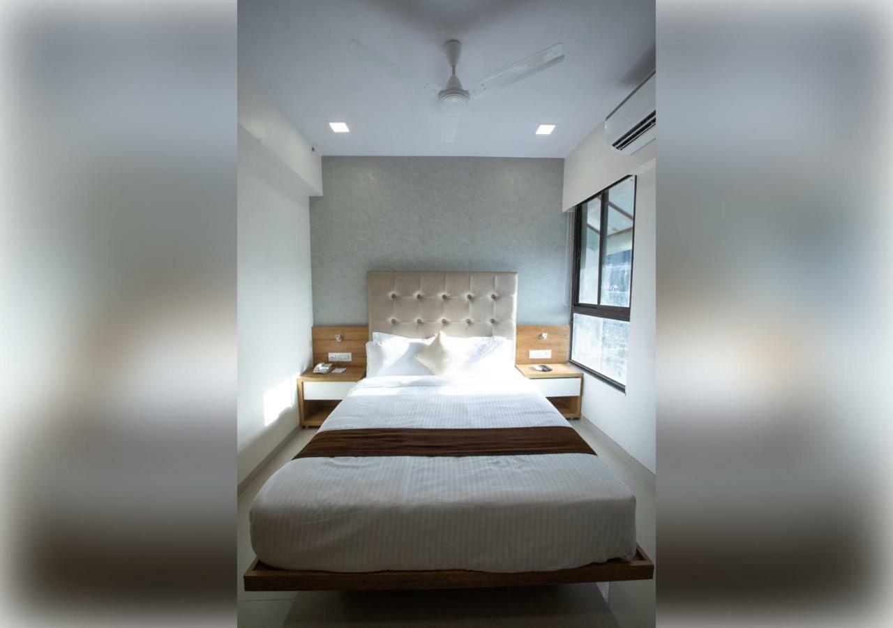 Hotel Grace Galaxy Mumbai Exterior photo