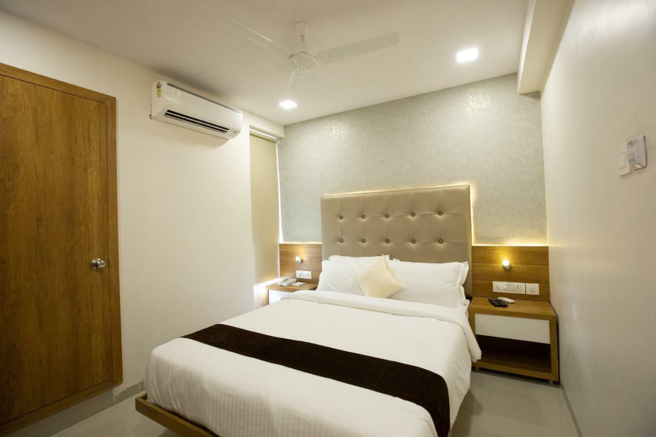Hotel Grace Galaxy Mumbai Exterior photo