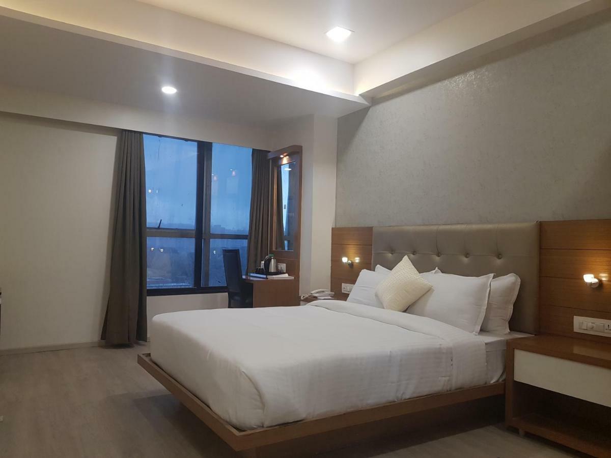 Hotel Grace Galaxy Mumbai Exterior photo
